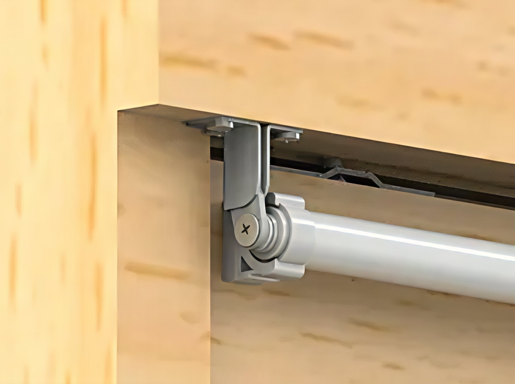 pneumatic sliding door closer mechanism
